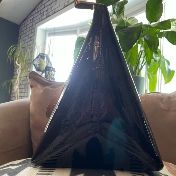 ⭐️ SOLD ⭐️ Louis Vuitton - Vernis Bellevue PM in Amarente - Picture 3 of 12